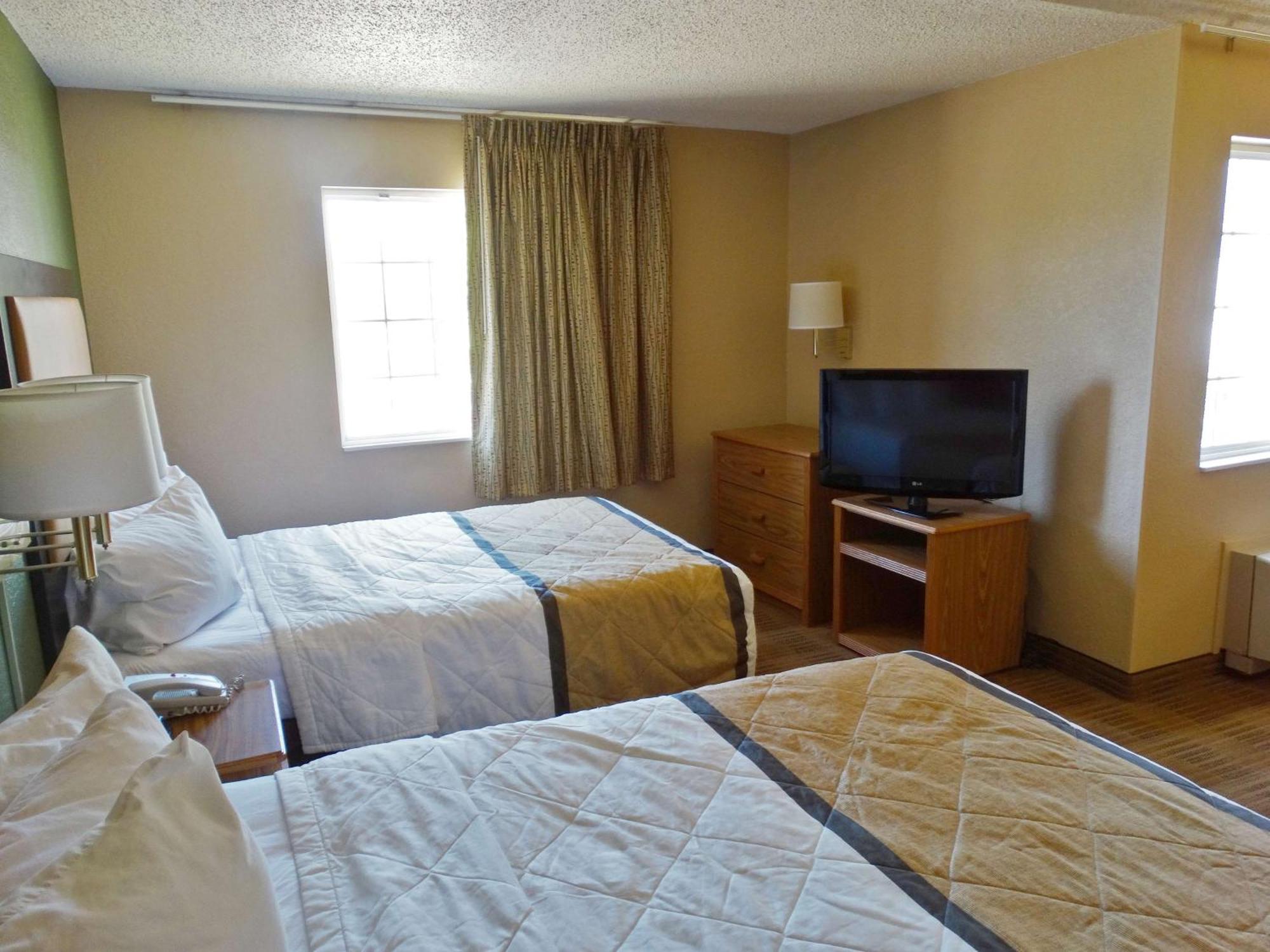 Extended Stay America Select Suites - Providence - Airport Warwick Bagian luar foto