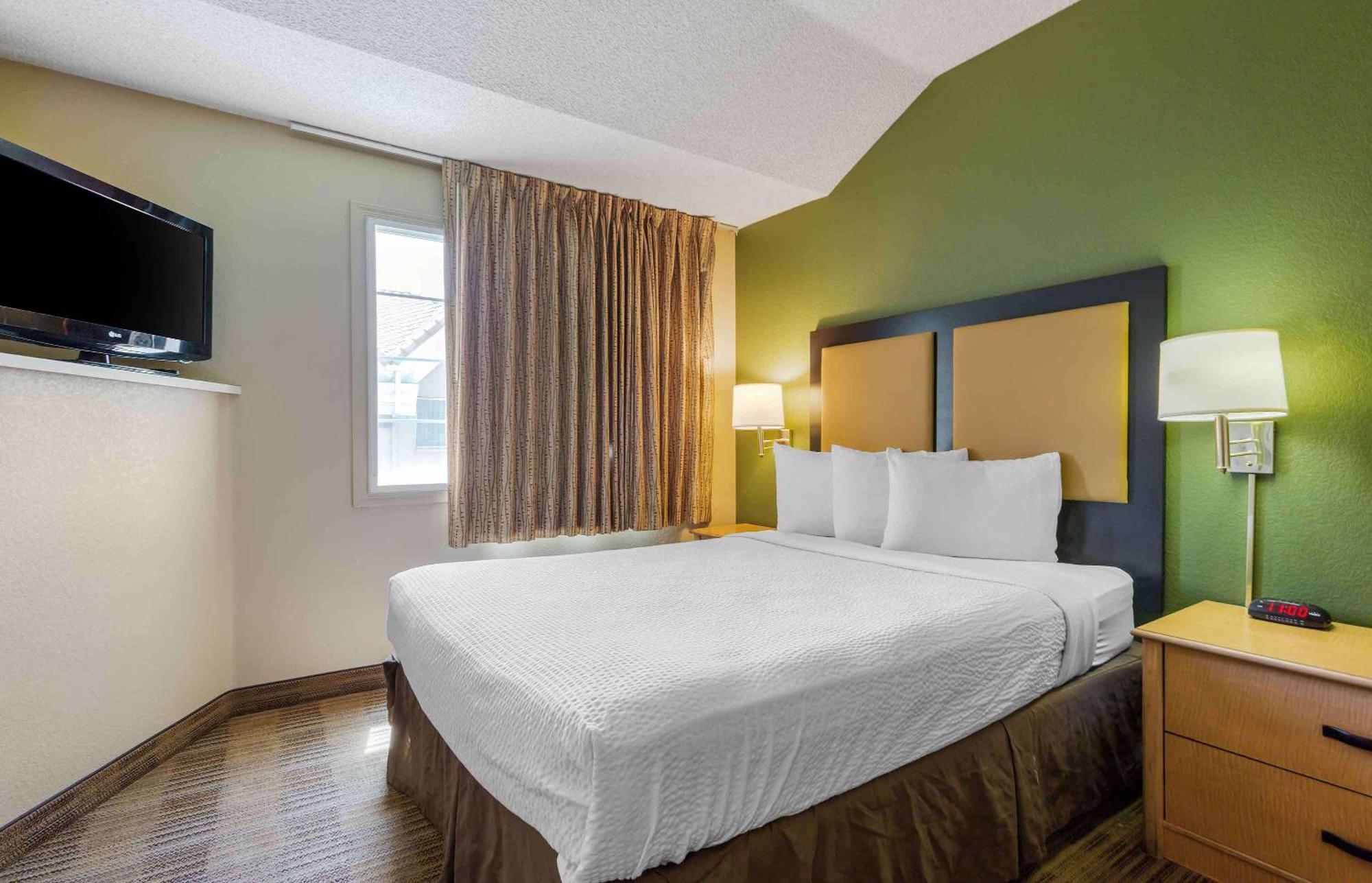 Extended Stay America Select Suites - Providence - Airport Warwick Bagian luar foto