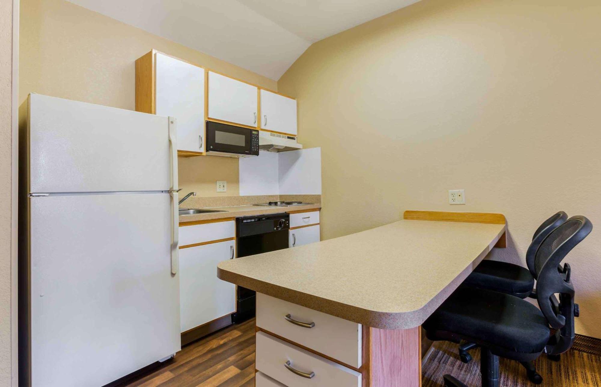 Extended Stay America Select Suites - Providence - Airport Warwick Bagian luar foto