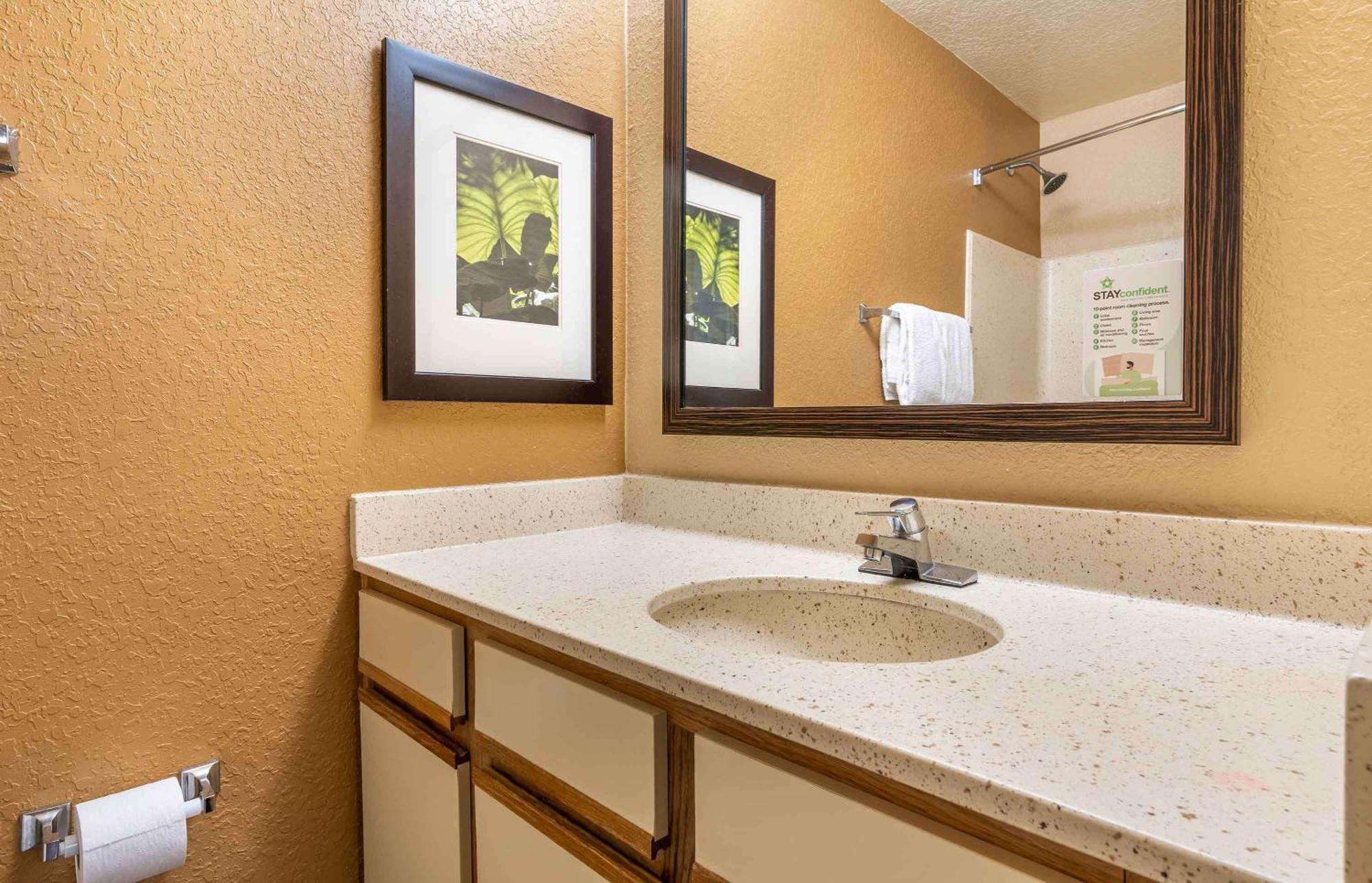Extended Stay America Select Suites - Providence - Airport Warwick Bagian luar foto