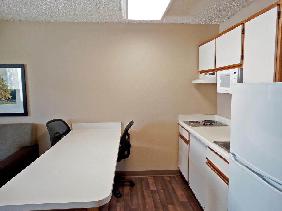 Extended Stay America Select Suites - Providence - Airport Warwick Bagian luar foto