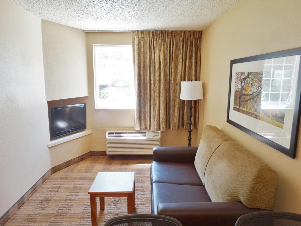Extended Stay America Select Suites - Providence - Airport Warwick Bagian luar foto