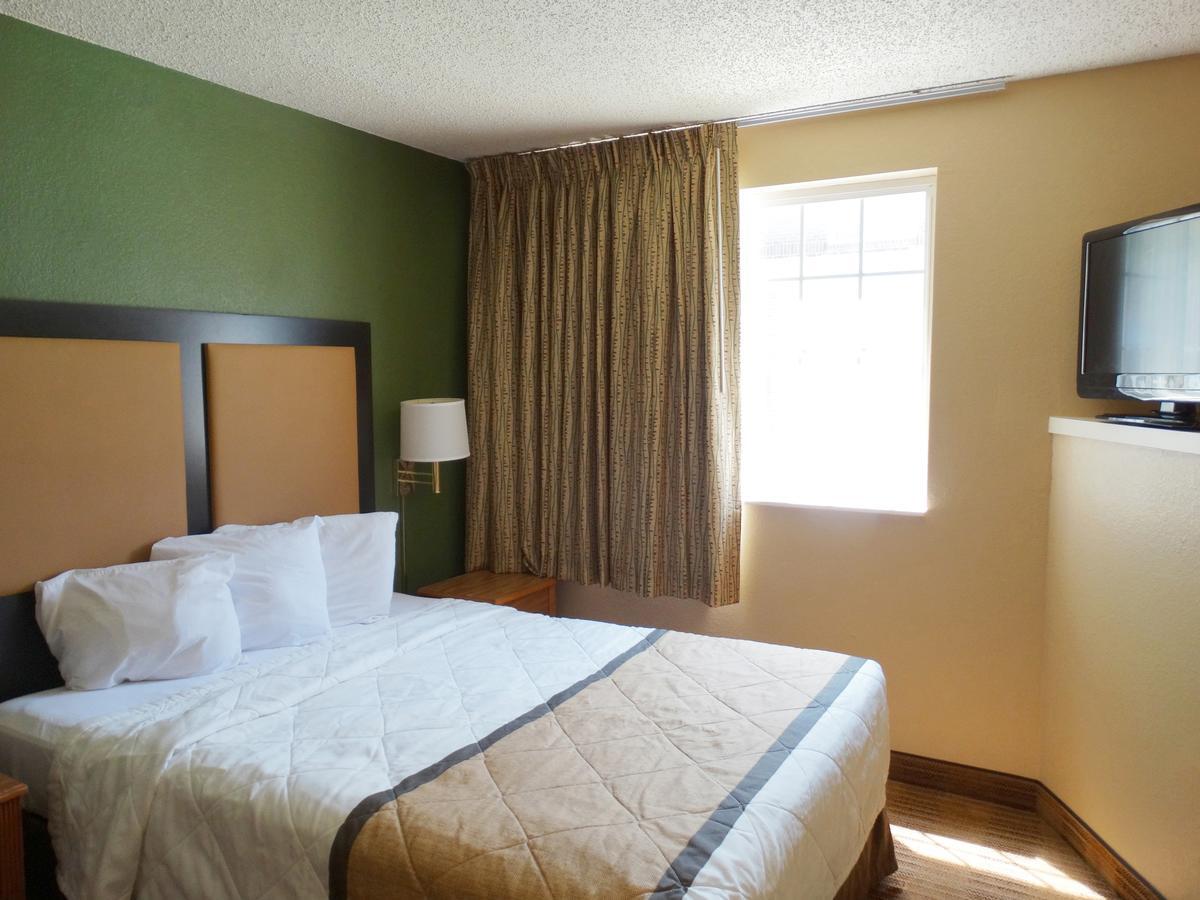 Extended Stay America Select Suites - Providence - Airport Warwick Bagian luar foto